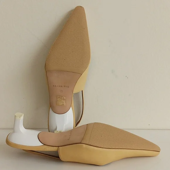 Rejina Pyo Lois Sling bag Size 6 Color Peach - Picture 5 of 7